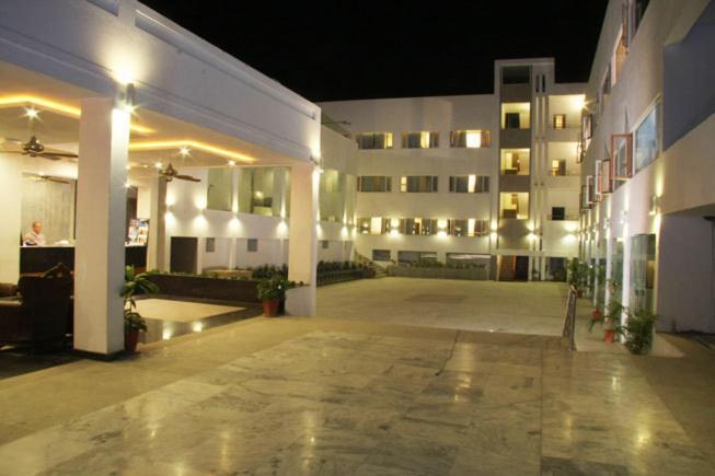 Alka Hotel 烏代浦 外观 照片